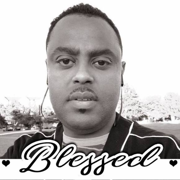 Meet your Posher, Dereje - Picture 1 of 1